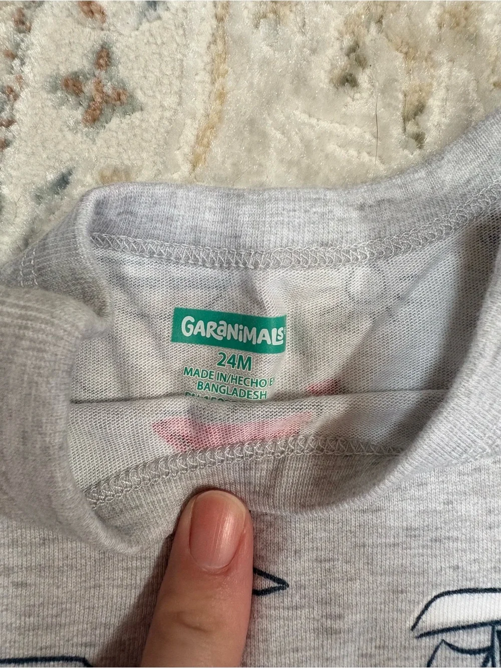 Lot of 3 outfits 24 months